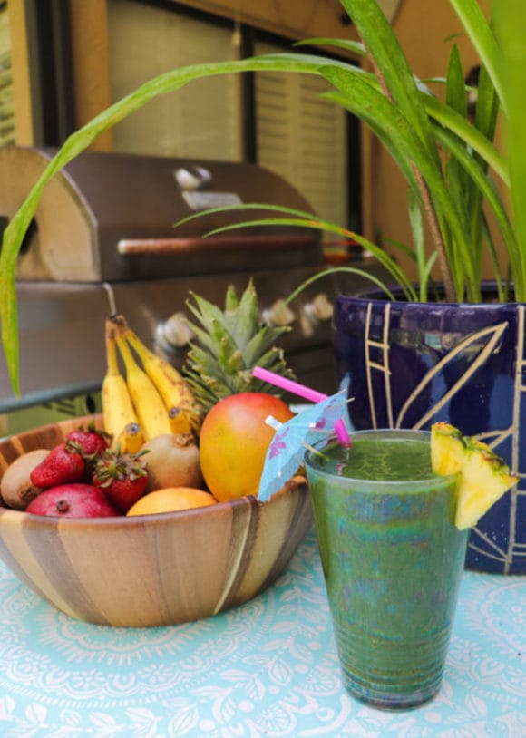 Tropical Spirulina Smoothie Tall image with pineapple 