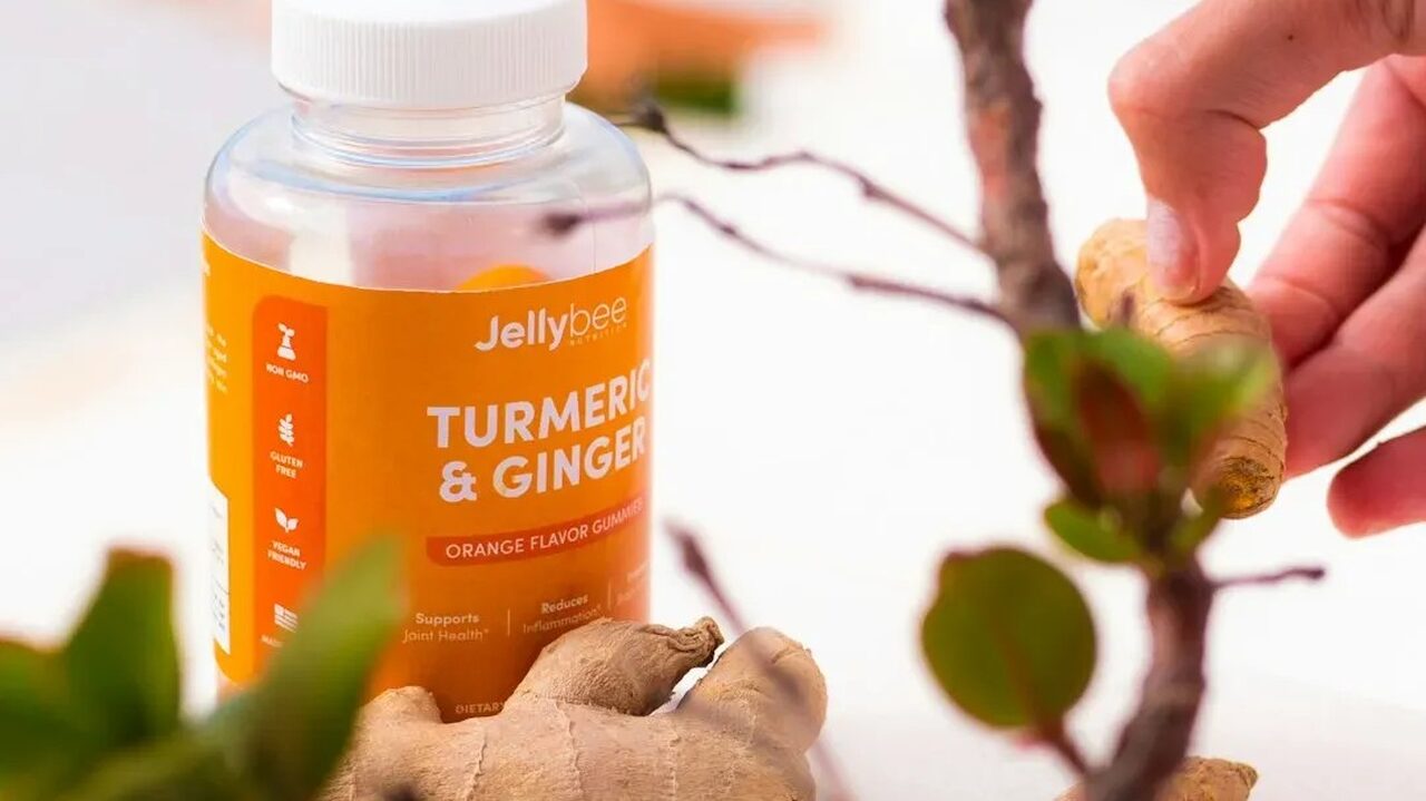 Why Is Everyone Suddenly Obsessed With Turmeric? Here's What It Actually Does For Your Body