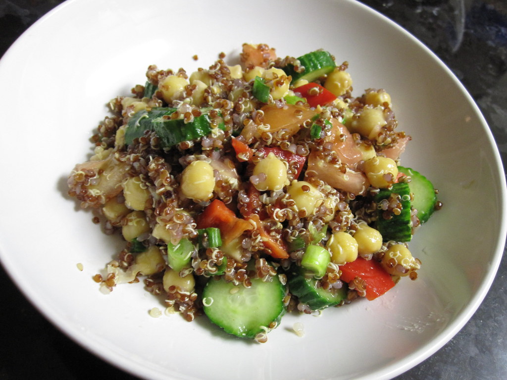 Add Plant-Based Proteins That Actually Hold Up Well (comicpie, Flickr, <a href="https://creativecommons.org/licenses/by/2.0/" target="_blank" rel="noopener">CC BY 2.0</a>)