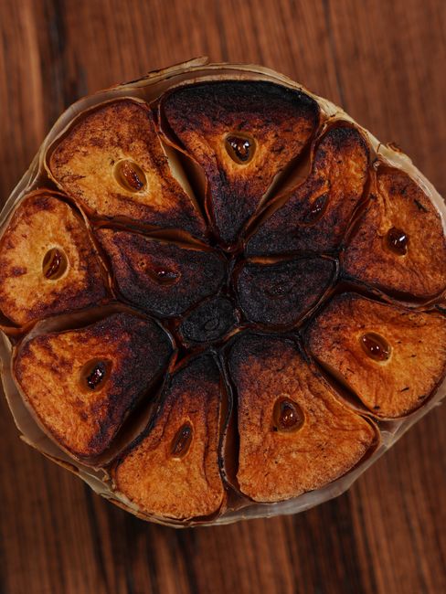 Storing roasted garlic so it lasts longer (Image Credits: Pexels)